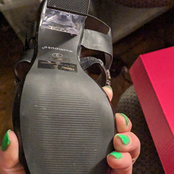 Dollhouse size 9 high heels,black. - Picture 4 of 4